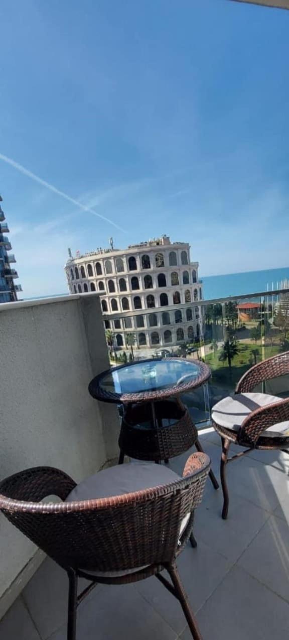 Orbi Sea Tower Block A Apartment Batumi Bagian luar foto